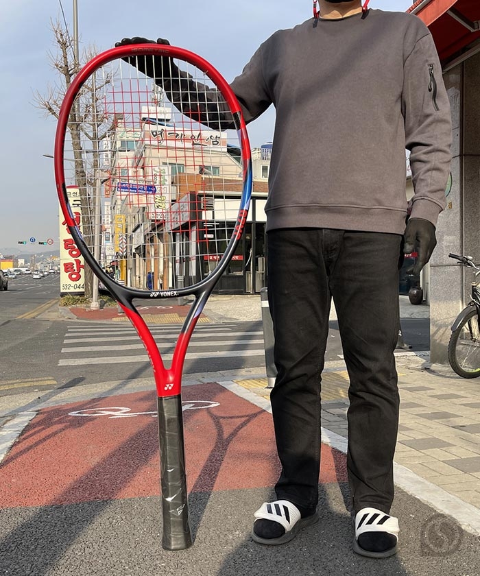 요넥스 자이언트 테니스라켓  브이코어 자이언트 라켓 (길이  약 138cm)